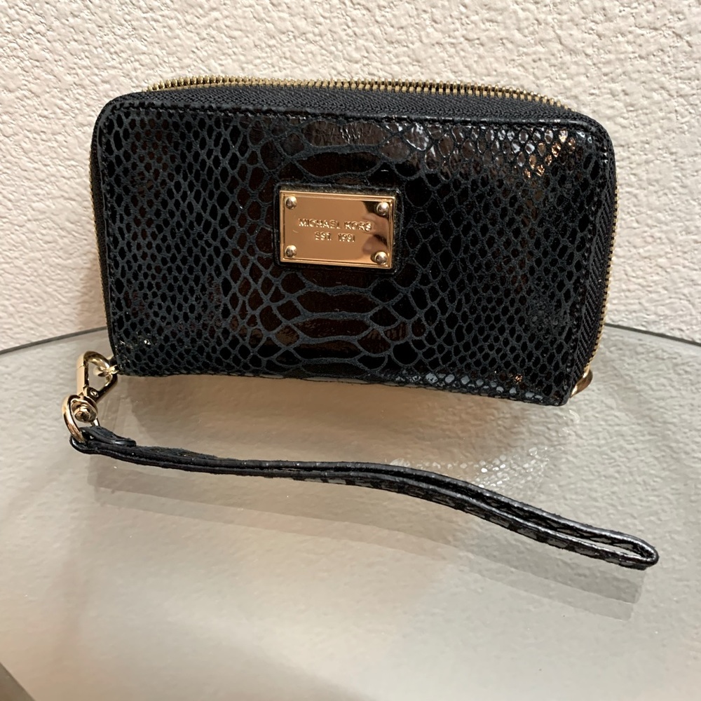 Michael Kors wristlet wallet